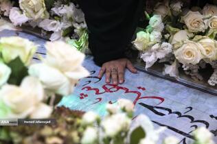 فرزند سپهبد شهید حسین سلامی فرمانده دلاور سپاه اسلام بر مزار پدر در حرم حضرت عبدالعظیم الحسنی(ع)