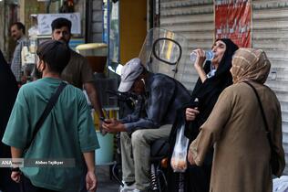 نوشیدن آب در گرمای تابستان