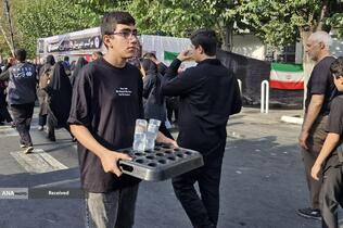 برپایی موکب خادمیاران و یاوران رضوی منطقه دارالمومنین در مسیر پیاده‌روی جاماندگان اربعین