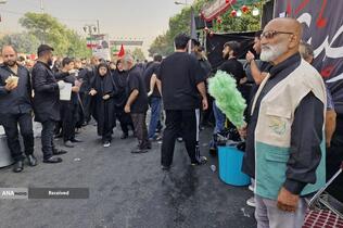 برپایی موکب خادمیاران و یاوران رضوی منطقه دارالمومنین در مسیر پیاده‌روی جاماندگان اربعین