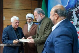 دیدار جمعی از اساتید آزاده با قائم مقام دانشگاه آزاد اسلامی