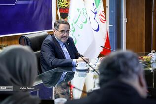 نشست صمیمانه بابک نگاهداری رئیس مرکز پژوهش‌های مجلس با اصحاب رسانه