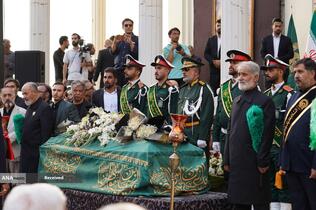 مراسم تشییع پیکر استاد فقید محمود فرشچیان