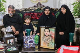 دیدار خادمیاران رضوی با خانواده شهید علیرضا قنبری