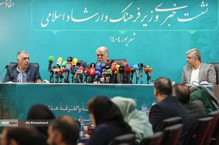 سیدعباس صالحی وزیر فرهنگ و ارشاد اسلامی