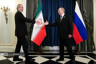 دیدار مسعود پزشکیان با پوتین رییس جمهور روسیه در حاشیه نشست سران سازمان همکاری شانگهای