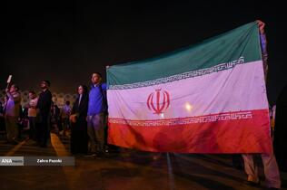 اجتماع بزرگ مردمی &laquo;عید بیعت&raquo; در میدان امام حسین (ع)