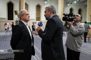دیدار رئیس‌جمهور و اعضای هیئت دولت با مقام معظم رهبری