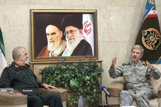 دیدار فرمانده کل سپاه با فرمانده کل ارتش