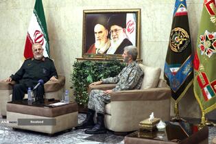دیدار فرمانده کل سپاه با فرمانده کل ارتش