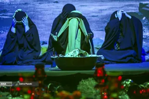 سفره نذری حضرت رقیه(س) در میدان امام حسین(ع)