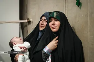 دیدار هزاران نفر از زنان و دختران با رهبر معظم انقلاب