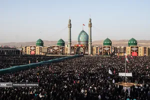 آیین بدرقه و تشییع رهبر شهید در مسجد مقدس جمکران