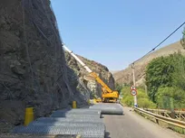 ترافیک سنگین در آزادراه کرج - تهران/ انسداد جاده چالوس