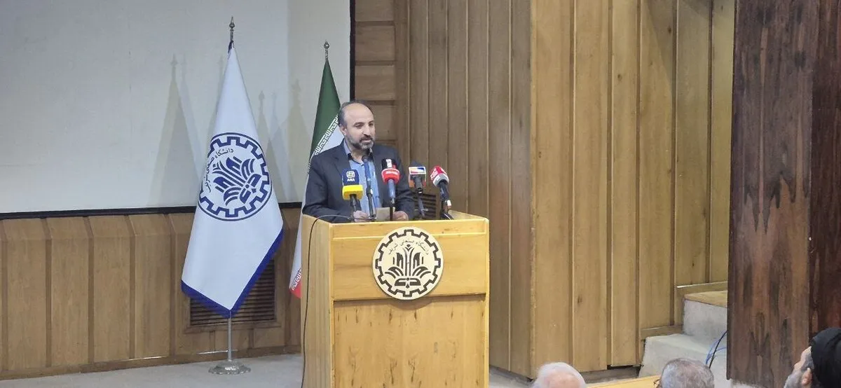 وابستگی دانشگاه‌ها به دولت یک چالش مدیریتی است
