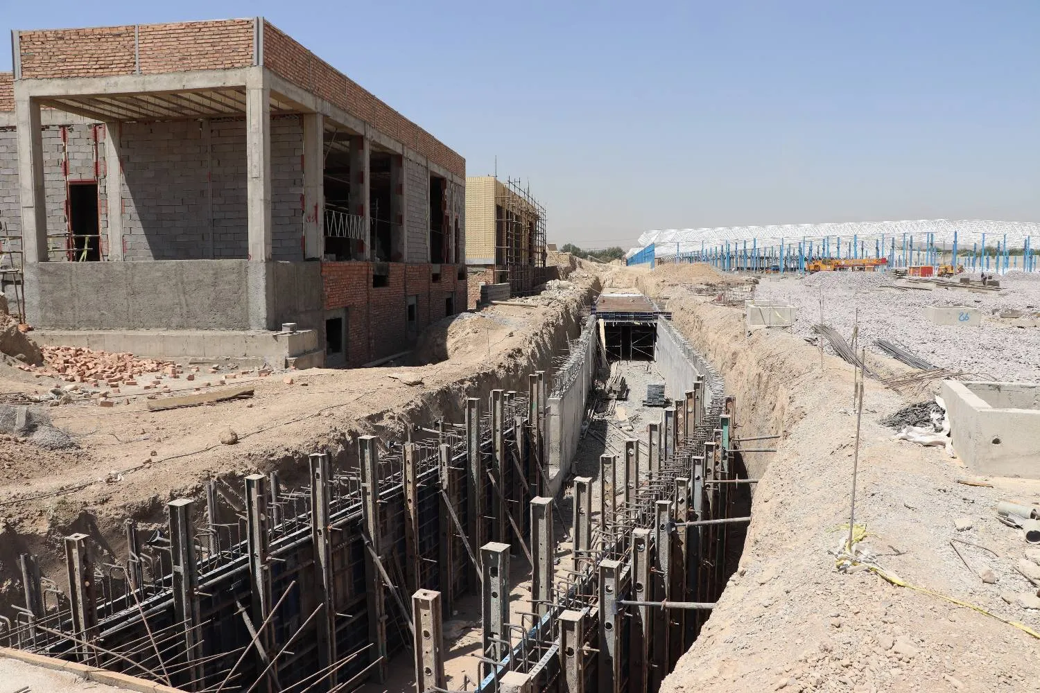 مترو ازادگان