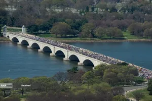  اعتراضات ضد جنگ بر علیه دوناد ترامپ در سراسر ایالات متحده آمریکا و کشورهای اروپایی با عنوان &laquo;نه به پادشاهی&raquo; آغاز شد. 