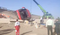 واژگونی اتوبوس در اصفهان با ۲۵ مصدوم و ۲ جان‌باخته