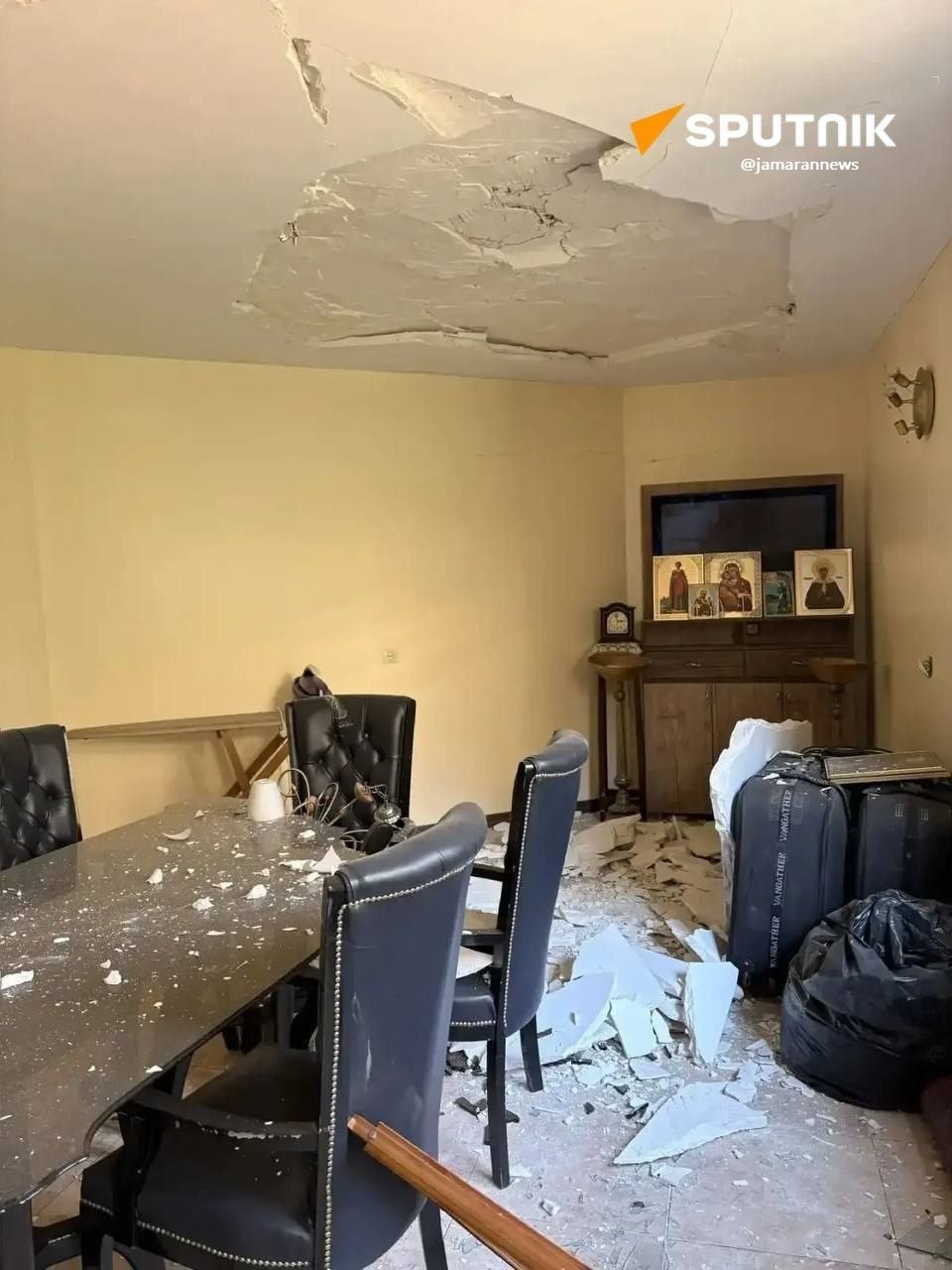 آسیب دیدن کلیسای ارتدوکس سنت نیکولای و خانه سالمندان روسی در تهران پس از حمله موشکی