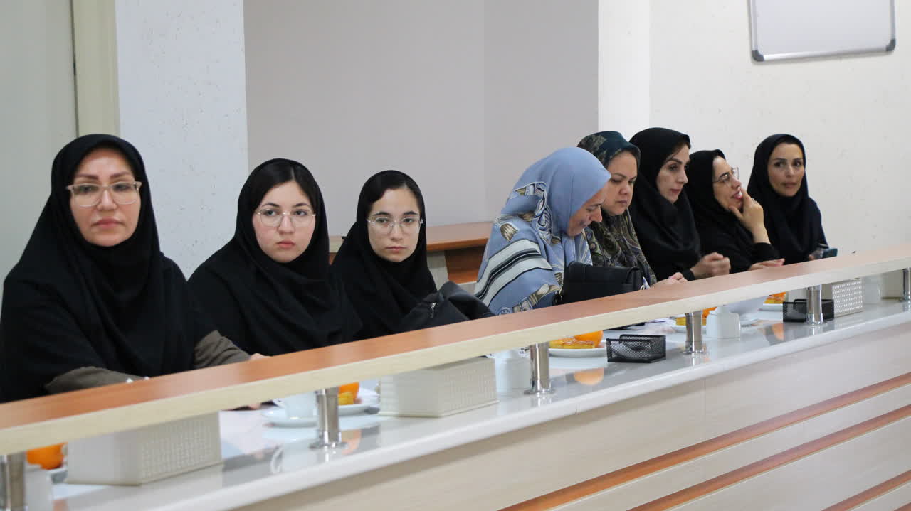 الگوی «جنگ نامتقارن»؛ راهبرد فرهنگی برای مقابله با تهدید نرم دشمنان الگوی «جنگ نامتقارن»؛ راهبرد فرهنگی برای مقابله با تهدید نرم دشمنان