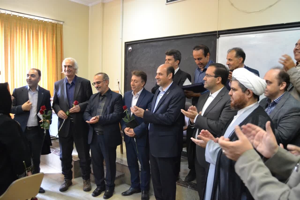 تجلیل از اساتید واحد تبریز