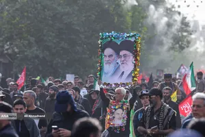 تشییع پیکر مطهر آقای شهید ایران و خانواده ایشان-4