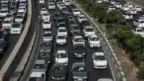 ترافیک سنگین در محور‌های منتهی به تهران و هراز / محور بندرعباس - لار مسدود است