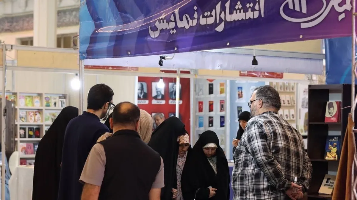 بیش از ۶۰ عنوان نسخه چاپی در غرفه انتشارات نمایش