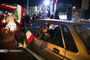 بیعت مردم تهران با حضرت آیت الله سید مجتبی خامنه ای رهبر جدید انقلاب اسلامی ایران - میدان شهدا