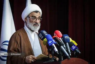 خسروپناه: اگر بر الگوریتم‌های هوش مصنوعی در تعلیم و تربیت حکمرانی نکنیم، دیگران ما را حکمرانی می‌کنند
