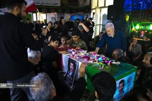 وداع با پیکر بسیجی شهید حسین یوسفخانی