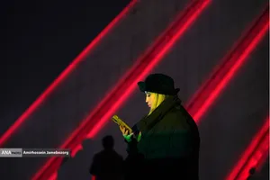 نور افشانی در شب سالگرد پیروزی انقلاب اسلامی