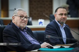 مهدی گلشنی فیزیکدان و نظریه&zwnj;پرداز و روح الله رضوی&zwnj;نژاد رئیس دانشگاه جامع انقلاب اسلامی