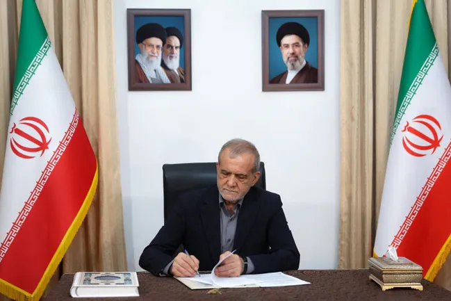 با حکم رئیس‌جمهور؛ دکتر بیژن رنجبر عضو هیات امنای بنیاد ملی نخبگان شد