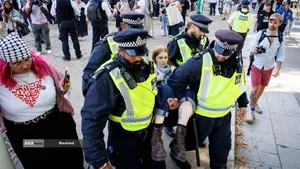 دستگیری 365 نفر از حامیان فلسطین توسط پلیس لندن