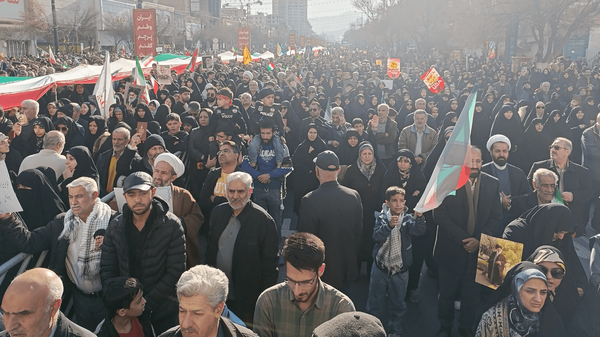 فیلم و عکس| راهپیمایی سراسری در ایران اسلامی؛ مردم با حضور حماسی اقدامات اغتشاشگران مسلح را محکوم کردند