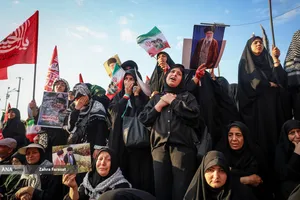 تشییع پیکر مطهر آقای شهید ایران و خانواده ایشان -۱
