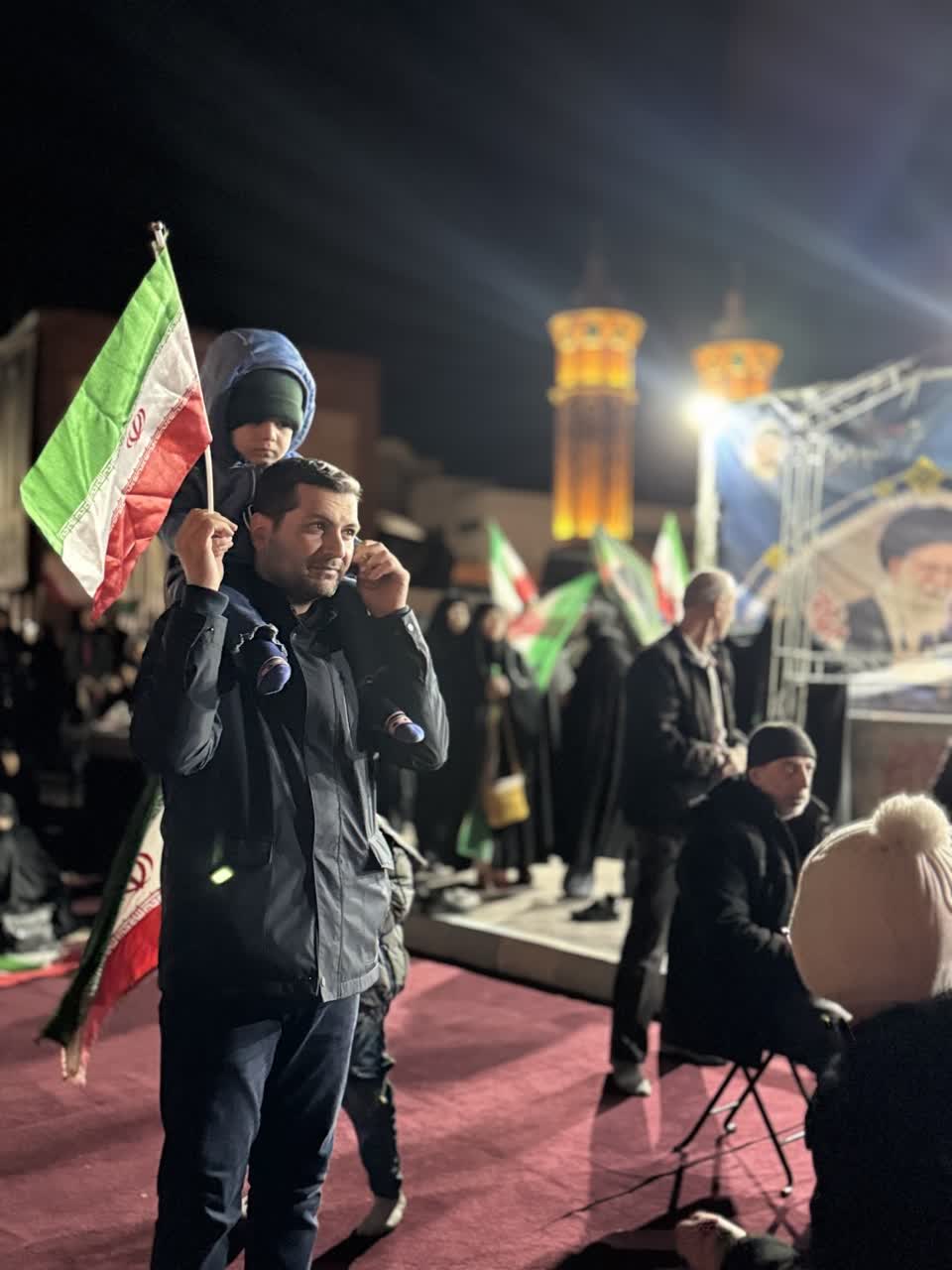 همپیمانی دانشگاهیان با مردم زیر سایه پرچم همپیمانی دانشگاهیان با مردم زیر سایه پرچم