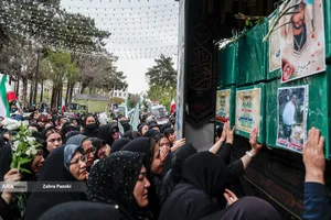 مراسم تشییع پیکر مطهر ۱۲ شهید جنگ رمضان
