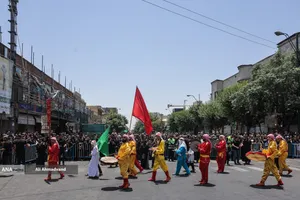 آیین خیمه سوزان عاشورا در چهارراه گلوبندک تهران
