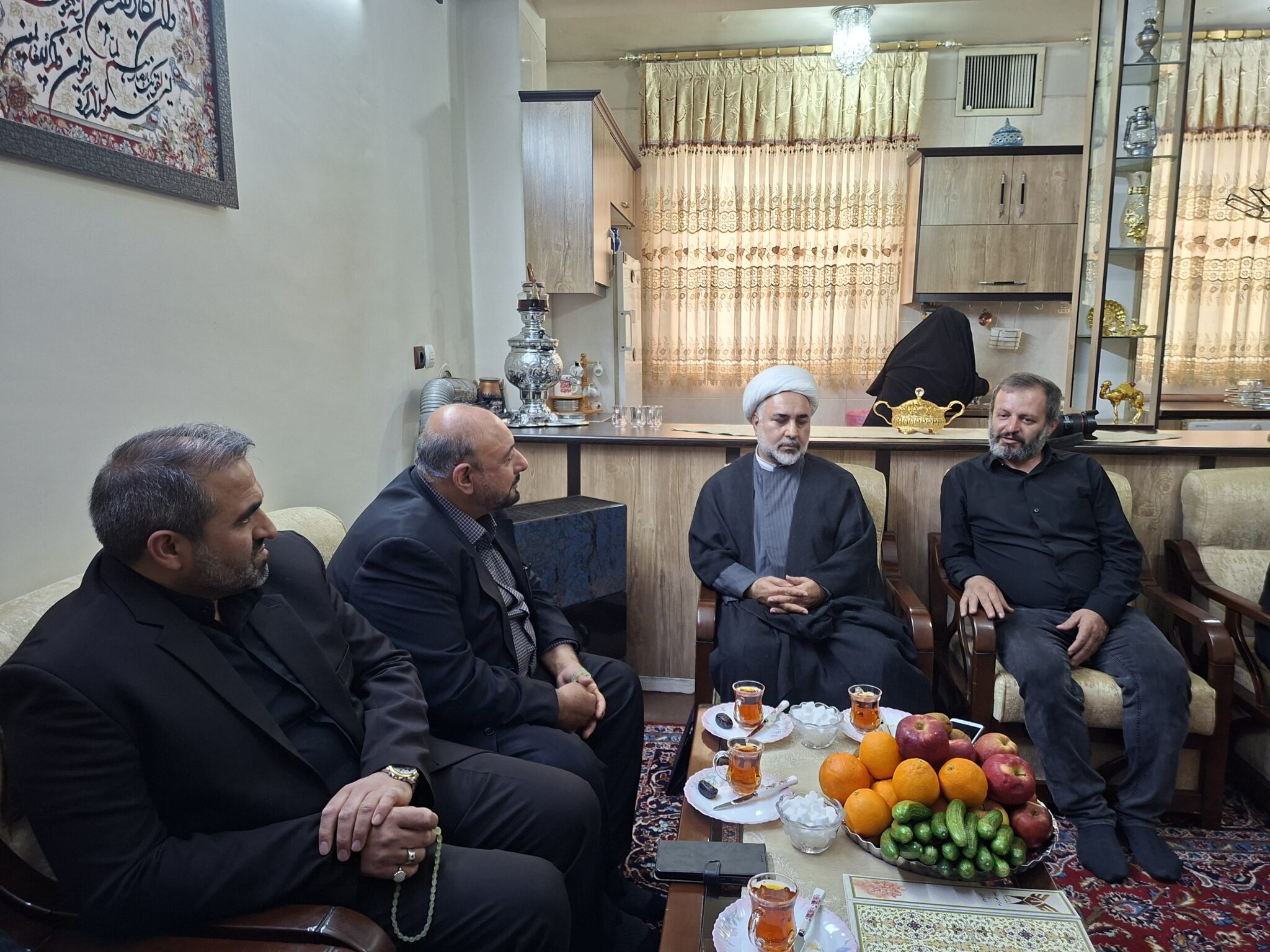 تغذیه روحی در کنار خانواده‌های شهدا؛ تأکید معاون علوم انسانی و رئیس مرکز امور شاهد دانشگاه آزاد بر جایگاه رفیع ایثارگران