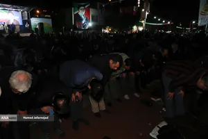 اقامه نماز استغاثه به امام زمان زمان(عج) - چهارراه نبرد خیابان پیروزی