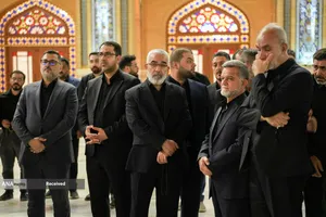 اقامه نماز بر پیکر مطهر رهبر شهید امّت در حرم مطهر حضرت امیرالمؤمنین(ع) 