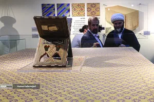 مراسم افتتاح نمایشگاه &laquo; آیینه&zwnj;های نعت&raquo; آیین گرامیداشت ۱۵۰۰مین سالگرد میلاد پیامبر اکرم(ص) با حضور حجت&zwnj;الاسلام والمسلمین محمد قمی رییس سازمان تبلیغات اسلامی