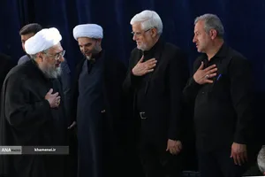 مراسم اقامه نماز بر پیکر مطهر امام مجاهد شهید حضرت آیت&zwnj;الله العظمی سیدعلی خامنه&zwnj;ای و شهدای خانواده ایشان