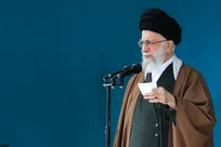رهبر انقلاب: ملت ایران تسلیم هیچ‌کس نمی‌شود / ورود نظامی آمریکا با صدمه جبران‌ناپذیر همراه خواهد بود
