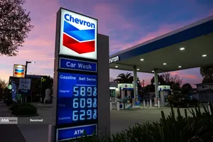 بحران بی سابقه مالی در آمریکا و جهان بدلیل هزینه جنگ و انسداد تنگه هرمز