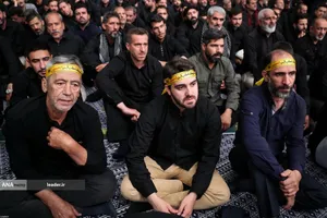 مراسم عزاداری شام غریبان حسینی (ع) در حسینیه امام خمینی