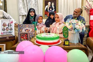 دیدار خادمیاران و یاوران رضوی با خانواده شهیدان ساداتی