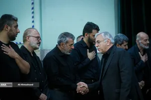 محمود&zwnj;رضا آقامیری رئیس دانشگاه شهید بهشتی در مراسم چهلمین روز شهادت دکتر محمدمهدی طهرانچی